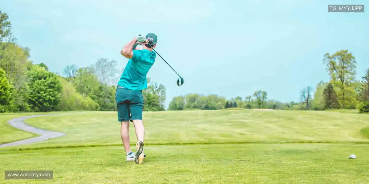 📱实时弹幕，全球球迷在线狂欢！💬